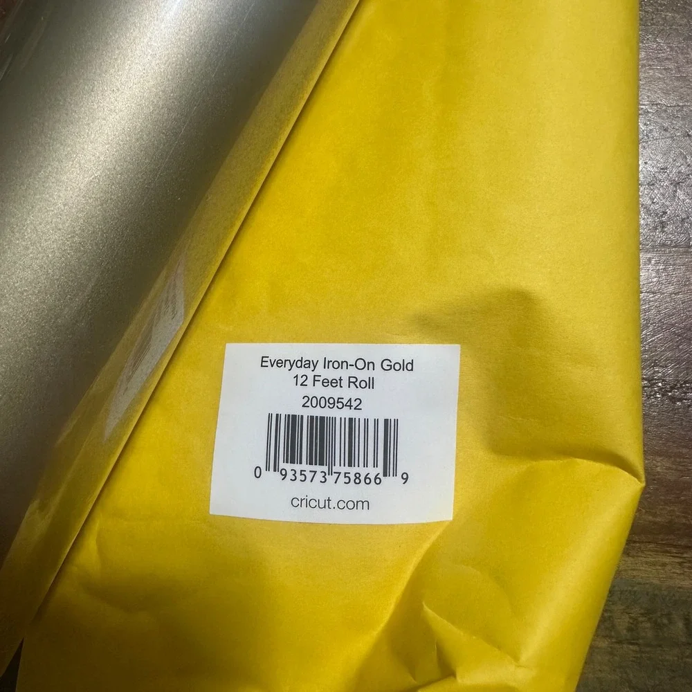Cricut Everyday Iron-On Gold Heat Transfer Vinyl 12ft Roll 2009542 HTV
